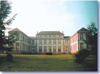 Le château de Vacassy, siège de l'Institut de veille sanitaire.