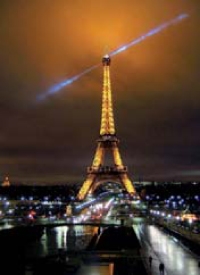 Paris fait pour lui figure de capitale idéale.