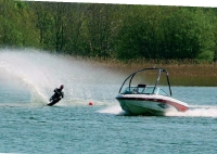... Sandrine Plasseraud ne reste pas moins passionnée de ski nautique.