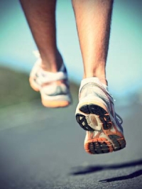 ... que le sport: il pratique assidûment la course à pieds.
