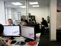 Splio, ici dans ses bureaux parisiens, est née en 2001 d'une rencontre entre Raphaël Jore et Louis Rouxel.