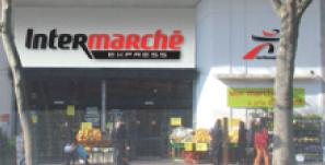 Intermarché Express cible une clientèle de centre-ville et mise en priorité sur les services.