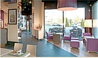 Mobiliers, luminaires sols... ont été repensés pour créer une ambiance chaleureuse.
