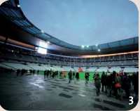 3/ Stade de France. Un vaste espace modulable. Le salon Elyseum offre une vue sur le terrain.