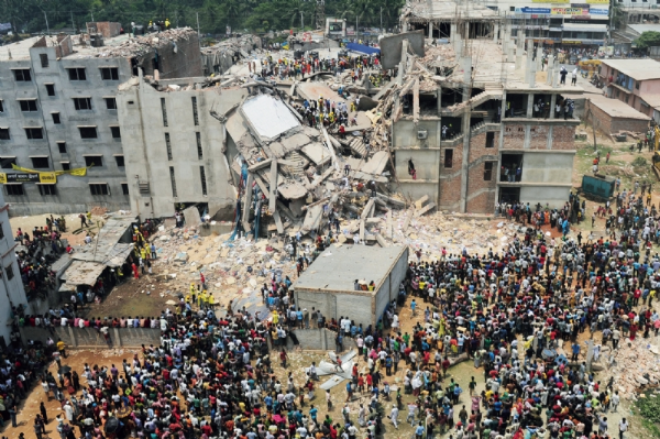 Le 4 avril 2013, la catastrophe de l'effondrement du Rana Plaza a pointé la défaillance des donneurs d'ordres quant aux problématiques environnementale, éthique et sociale.