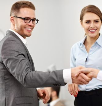 Prendre le temps d'intégrer ses commerciaux améliore les performances de l'ensemble de la force de vente