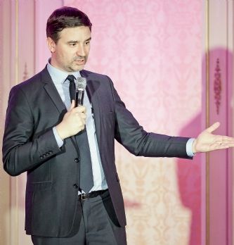 Employeur et collaborateurs : une mutation en cours estime Laurent Grandguillaume, ancien médiateur entre artisans/poussins et taxis/VTC/plateformes