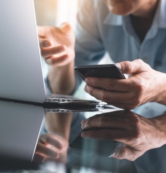 Téléphone portable en entreprise : quelles sont les règles ?