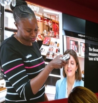 L'Oréal, du produit cosmétique au conseil personnalisé