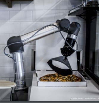 Pazzi lève 10 millions d'euros pour ouvrir un restaurant pilote 100% autonome