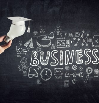 R&D : et si vous recrutiez des jeunes docteurs (PhD) au lieu d'ingénieurs ?