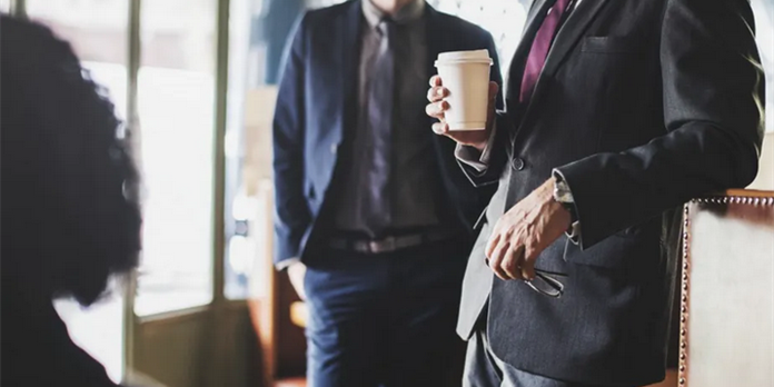 La bienveillance en entreprise, un paradoxe entre instrument managérial et suspension du management
