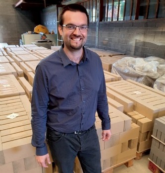 Étienne Gay (Briques Technic Concept) : "La brique en terre crue, c'est le matériau idéal contre le changement climatique "