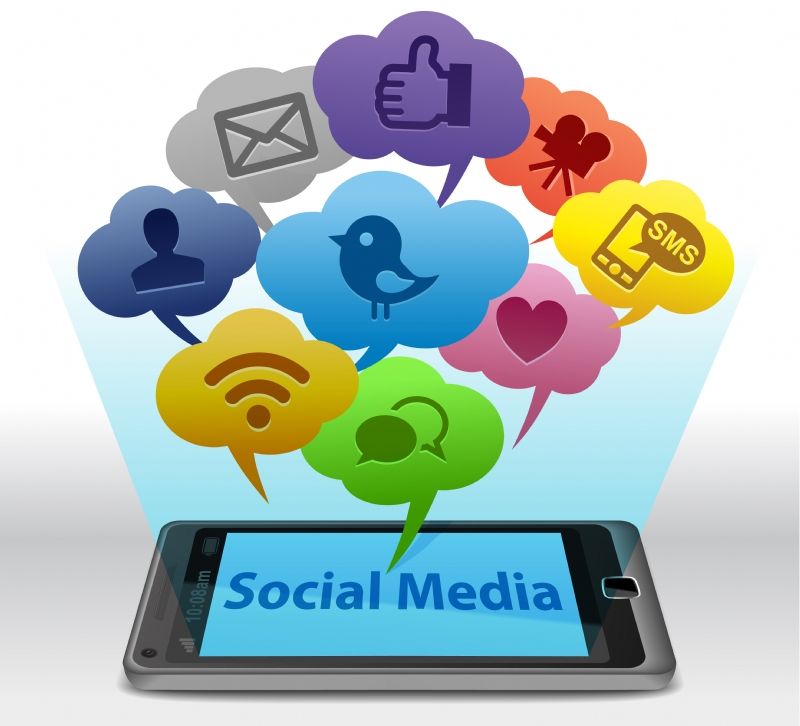 Génération "social media" : les internautes passent 25% de leur temps de surf sur les réseaux sociaux. 